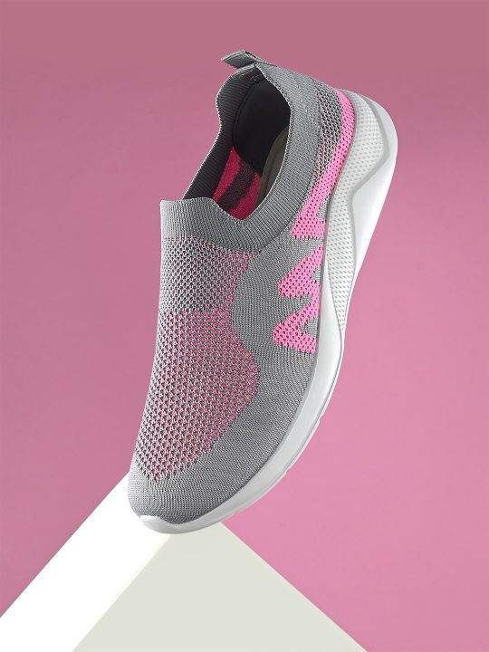 HRX by Hrithik Roshan Women Textile Flyknit Walking Shoes
