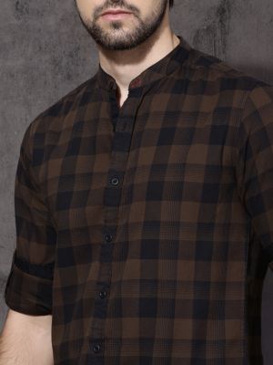 Roadster Men Brown & Black Slim Fit Checked Casual Sustainable Shirt