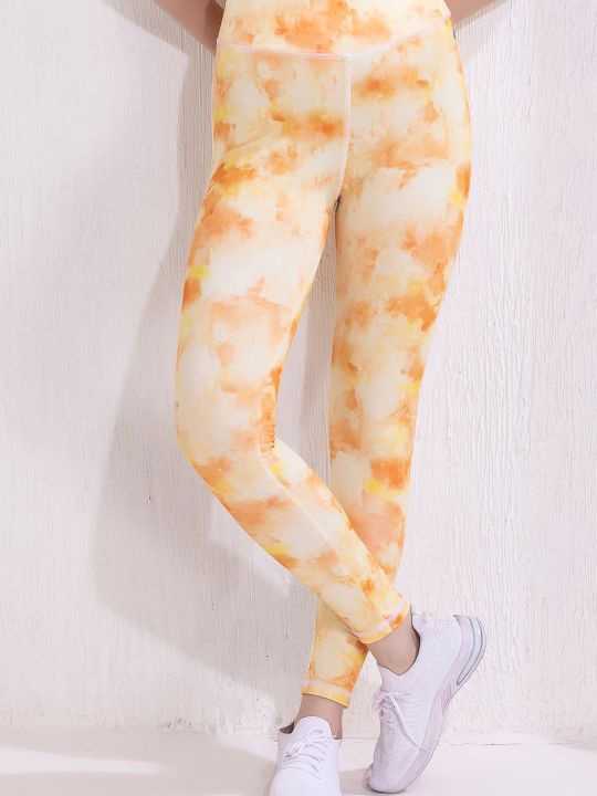 Snug Fit Active Ankle-Length Tie-Dye Tights in Yellow