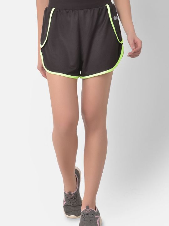 Comfort-Fit Active Dolphin Shorts in Black