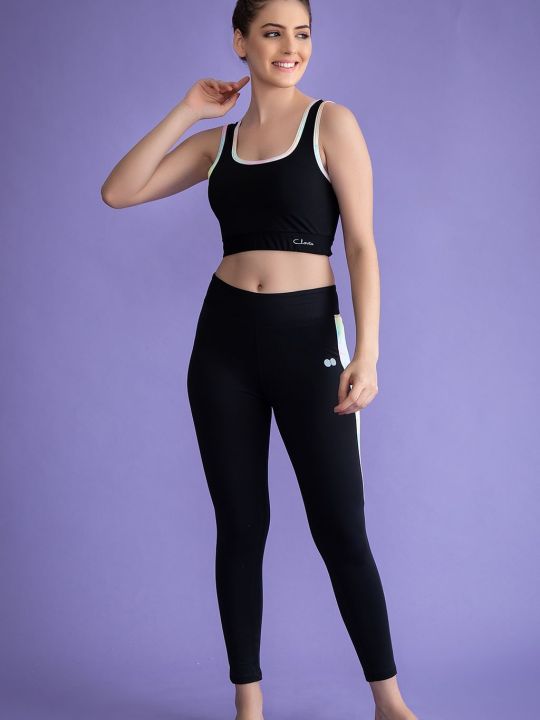 Medium Impact Padded Non-Wired Sports Bra & Snug Fit Ankle-Length Tights in Black